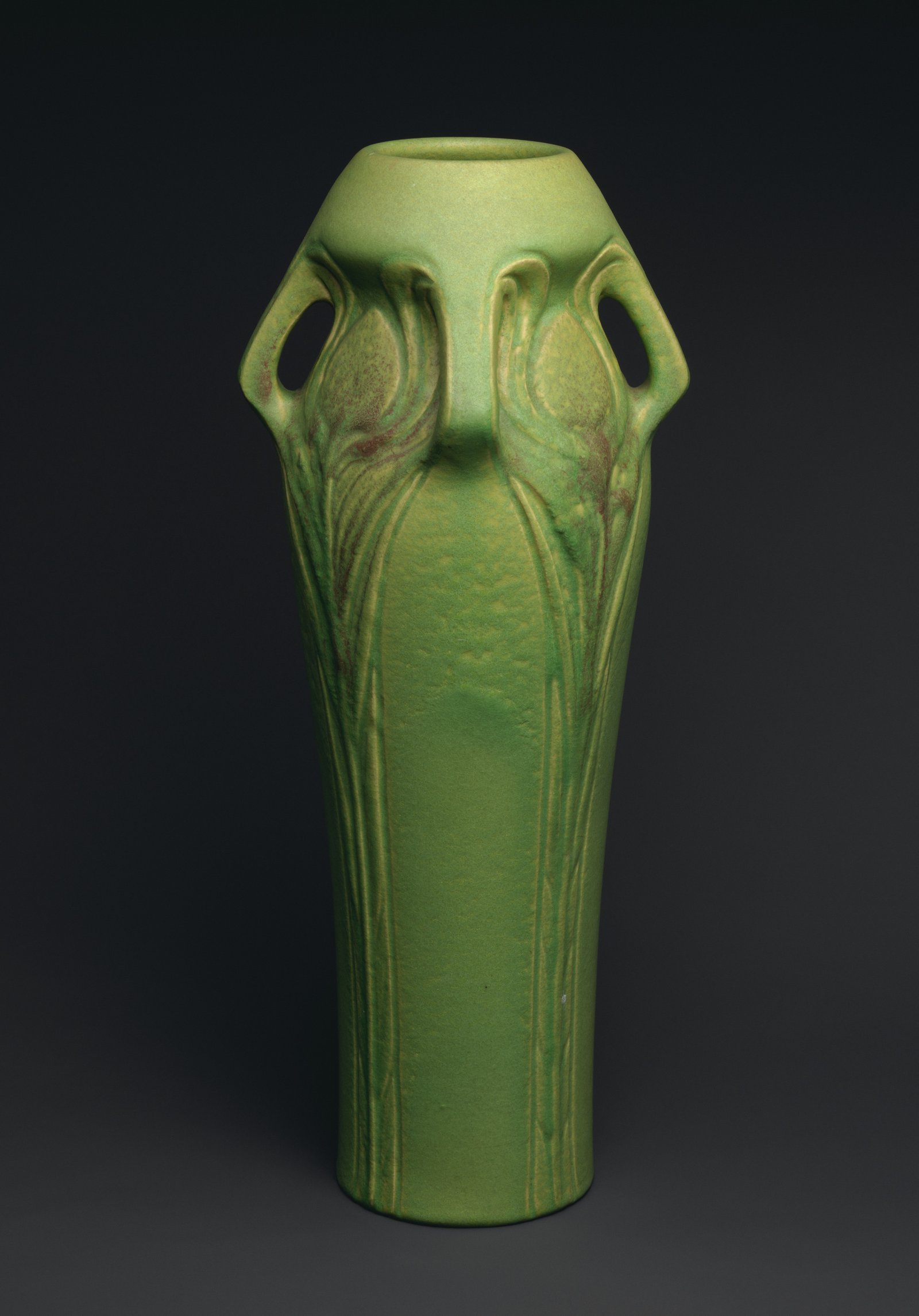 Vase with Peacock Feathers, alternate view